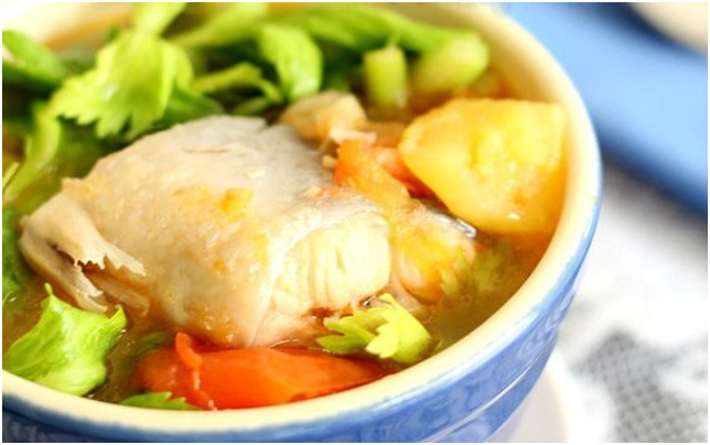 Canh Cá Hồi Nấu Chua